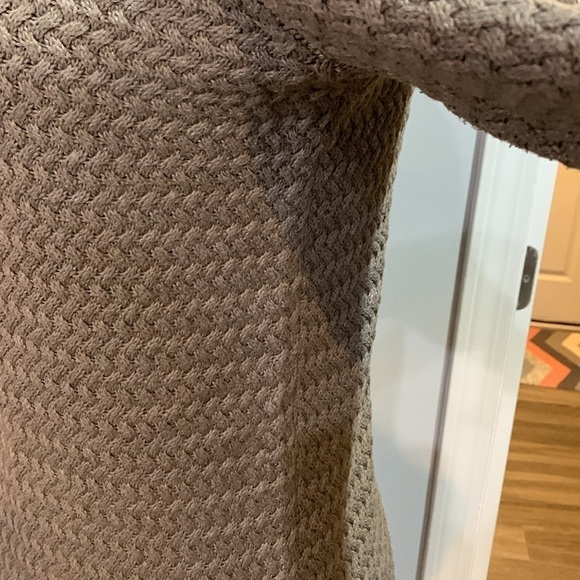 Jones New York and Company, Brown weaved sweater size large - Picture 4 of 9